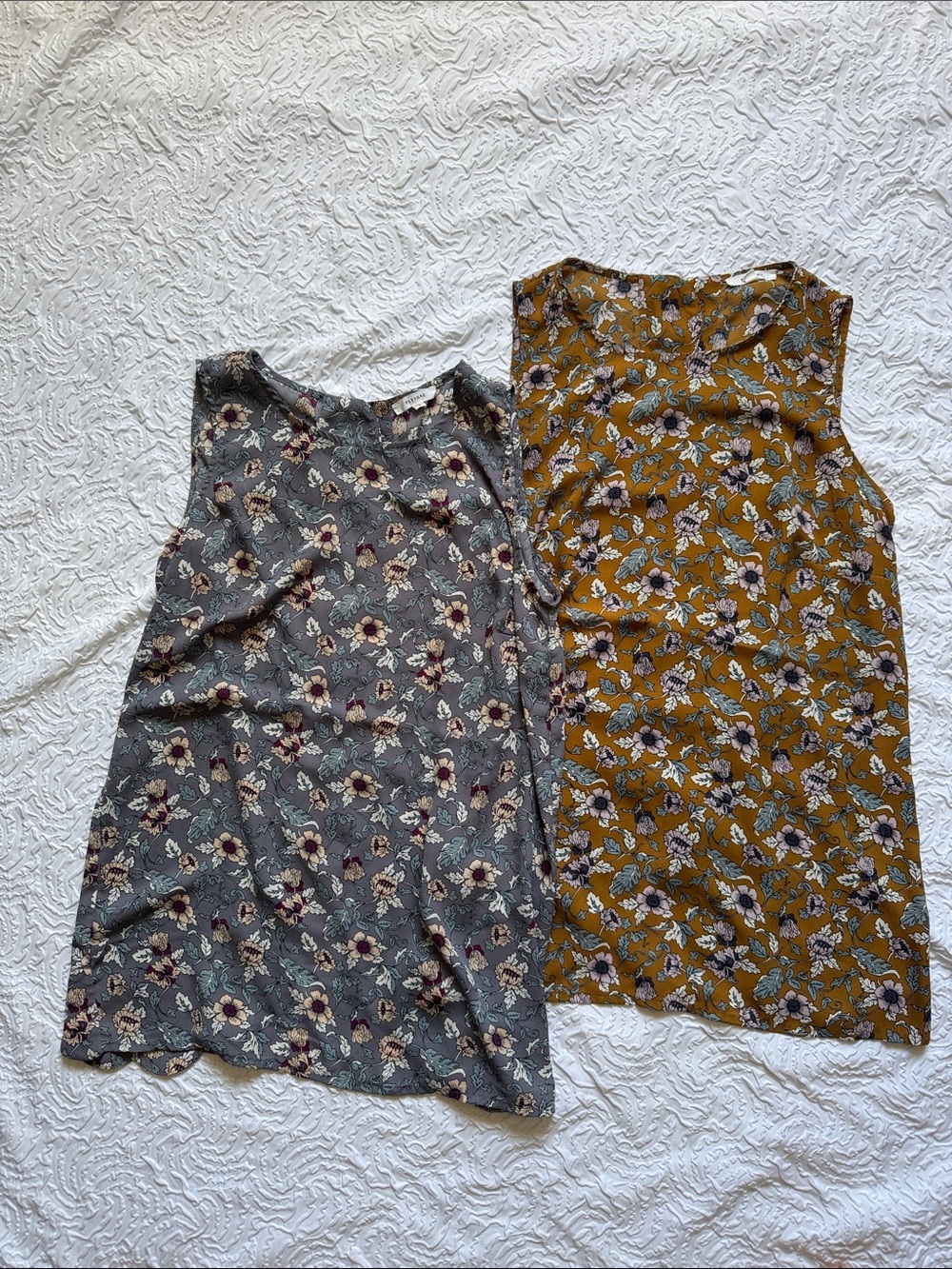 Pleione Floral Sleeveless Camisoles in Gray and Mustard